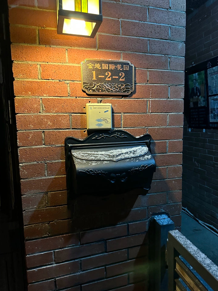 Load image into Gallery viewer, Matte Black European Rustic Iron Mailbox Vintage Bucket Tin Newspaper Post Letter Box Aluminum Design
