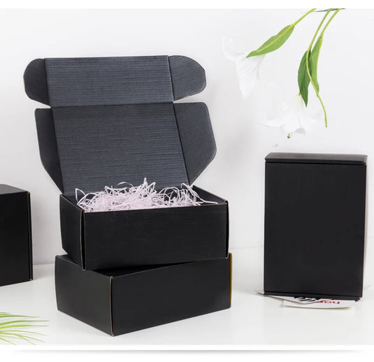 Hard Cardboard Box For Packaging Waterproof Courier Mailing Box Clothing Gift Party Boxes