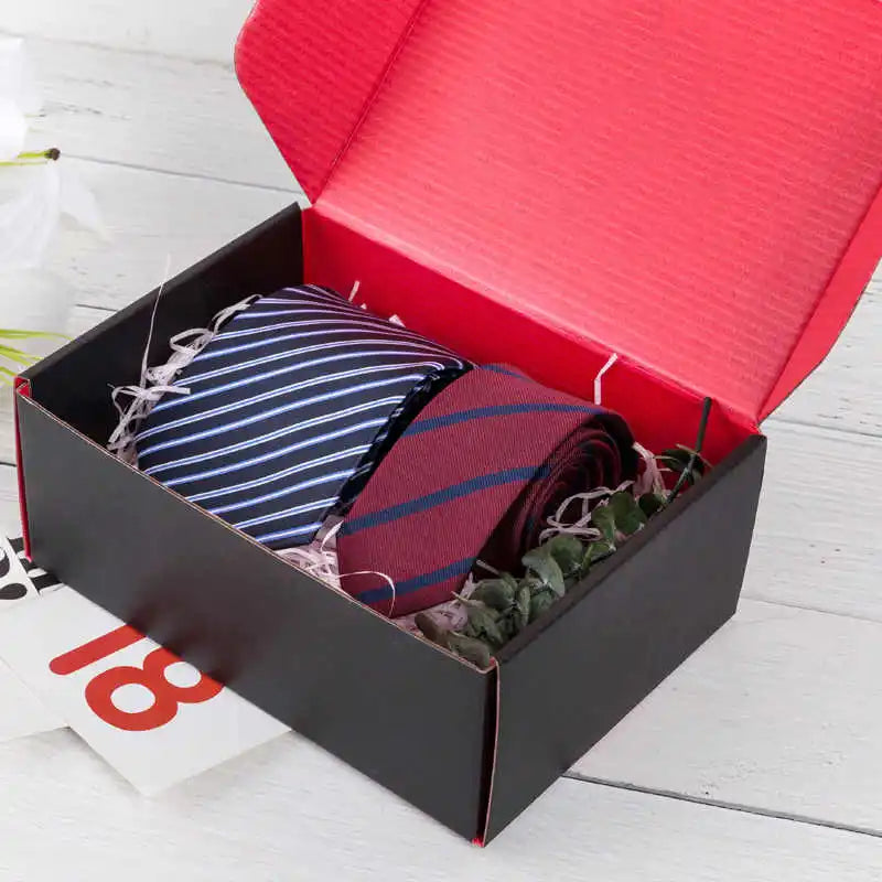 Load image into Gallery viewer, Hard Cardboard Box For Packaging Waterproof Courier Mailing Box Clothing Gift Party Boxes
