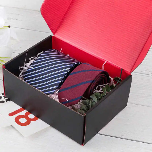 Hard Cardboard Box For Packaging Waterproof Courier Mailing Box Clothing Gift Party Boxes