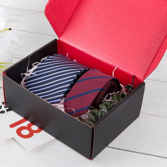 Hard Cardboard Box For Packaging Waterproof Courier Mailing Box Clothing Gift Party Boxes