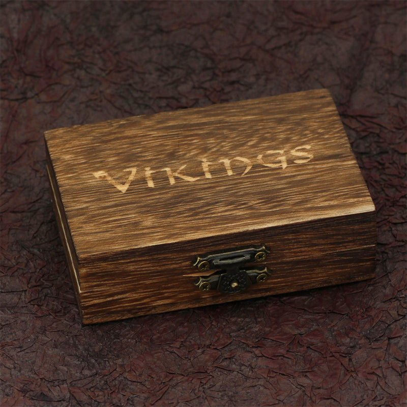 Load image into Gallery viewer, Vintage Solid Wood Box Personalized Necklaces Pendants Necklaces Bracelets And Other Gift Boxes
