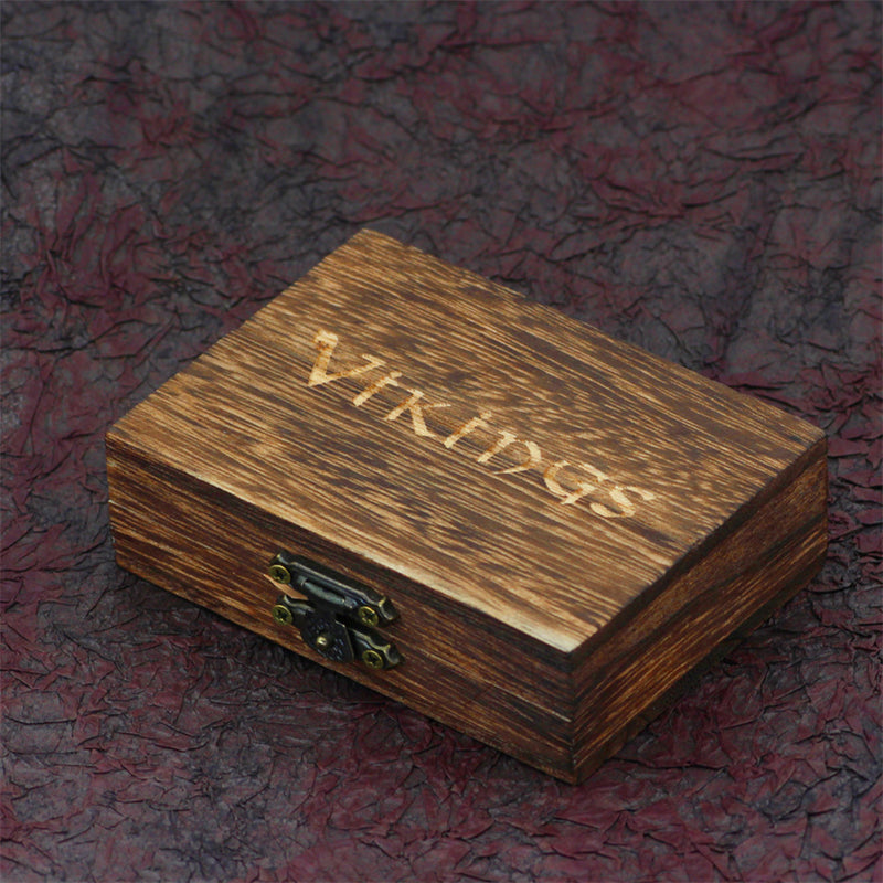 Load image into Gallery viewer, Vintage Solid Wood Box Personalized Necklaces Pendants Necklaces Bracelets And Other Gift Boxes
